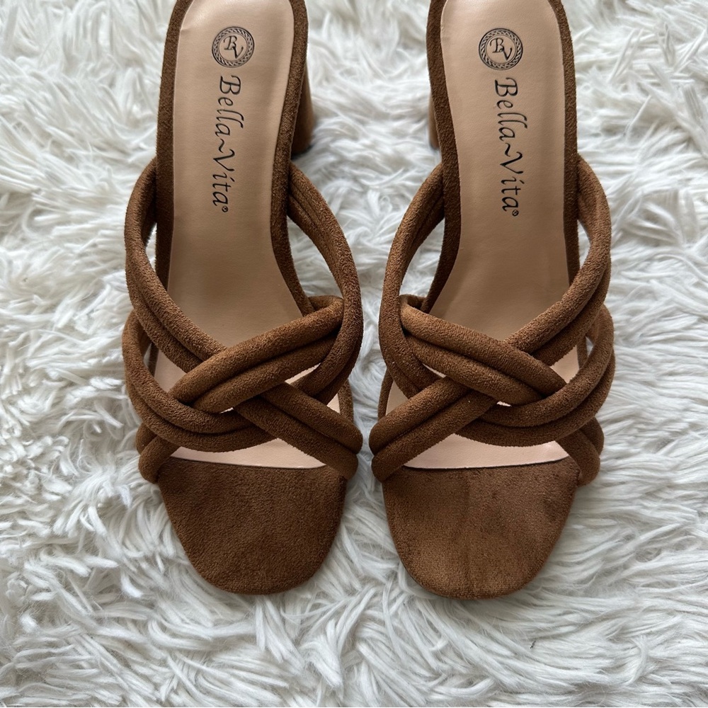 Bella Vita Carmen Heeled Slide Sandal Brown Suede New In Box Size 6.5 Narrow - Picture 2 of 7